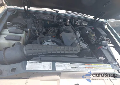 1995 Ford Explorer from USA, damaged, VIN 1FMDU34X4SUA98729